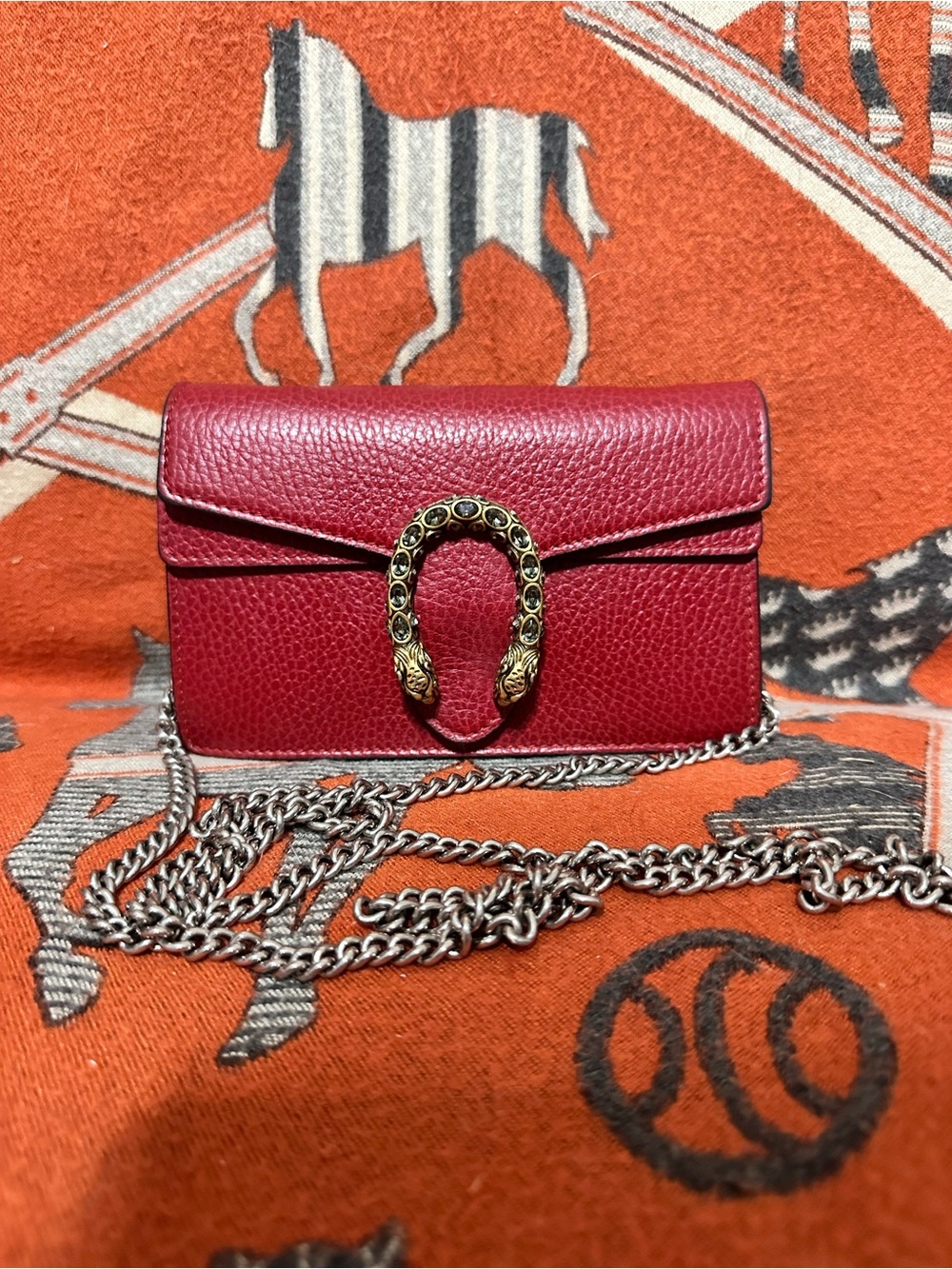 Gucci ❤️🌟Dionysus Mini Leather Bag with Crystal Embellished Tiger Head Clasp⭐️